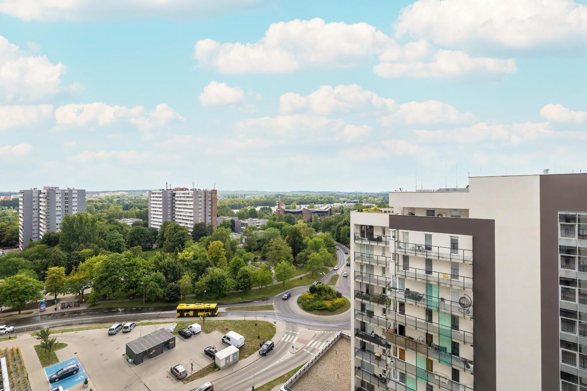 Tysiaclecia Studio Apartament Z Balkonem I Darmowym Parkingiem By Noclegi Renters Katowice Ngoại thất bức ảnh